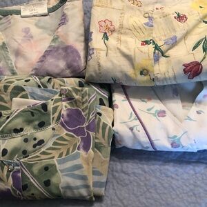 Women's Floral Snap -Front Medium Health Work Tops